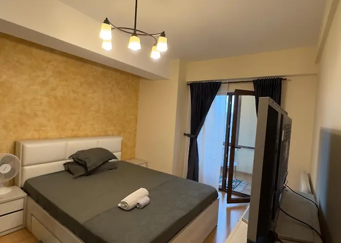 Executive Flat By Chr Luxury Apartament *