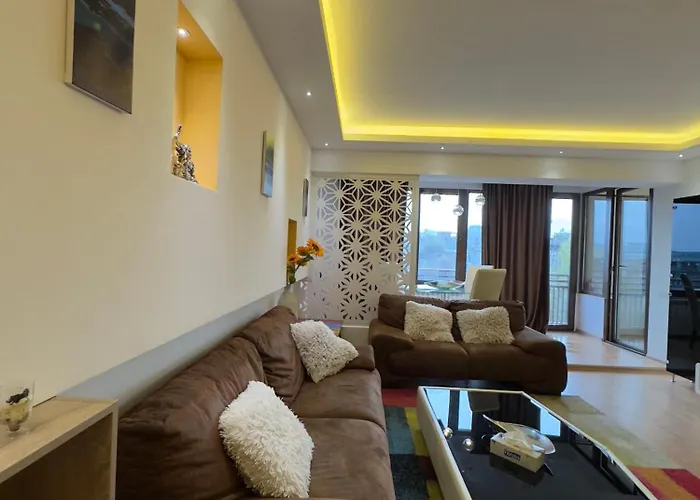 Executive Flat By Chr Luxury Apartament